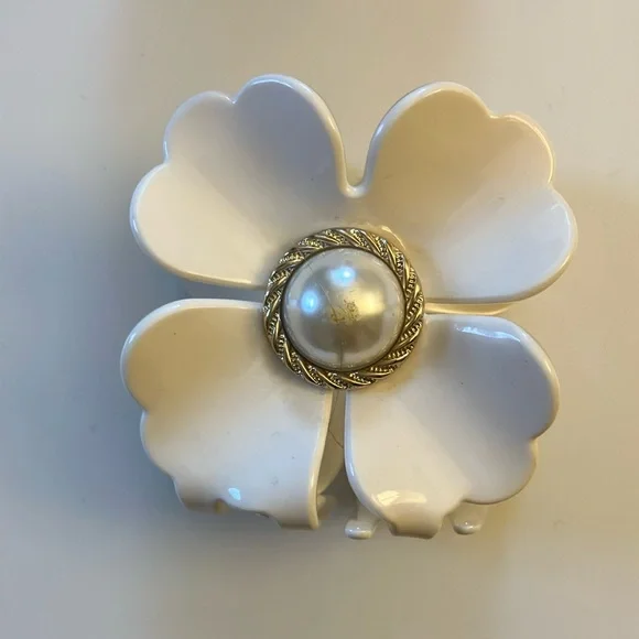 J. Crew Factory Floral Hair Clips - Cream and Tortoise Shell Pair of 2 - Picture 3 of 8